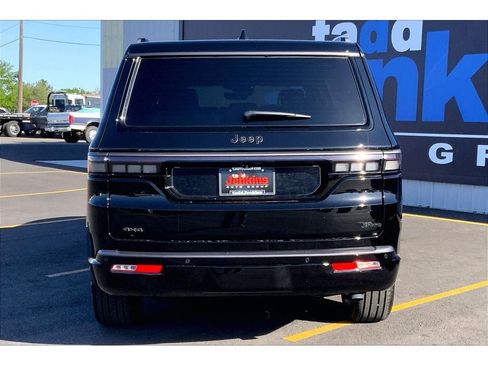 New 2026 Jeep Grand Wagoneer Limited AWD/4WD image 4