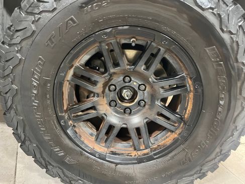 Used 2013 Nissan Frontier SV AWD/4WD image 10