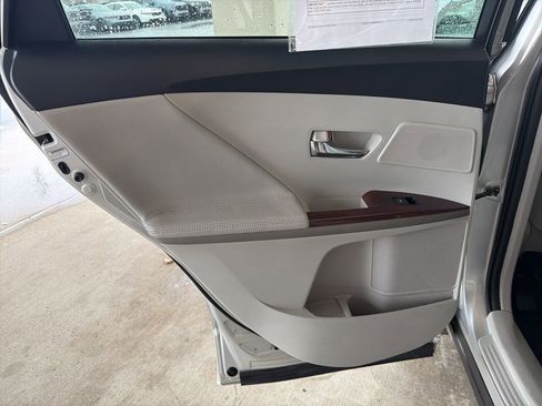 Used 2009 Toyota Venza image 21