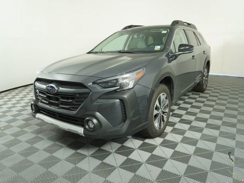 Certified 2025 Subaru Outback Limited image 3
