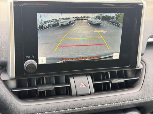 Used 2025 Toyota RAV4 XLE w/ Convenience Package FWD image 24