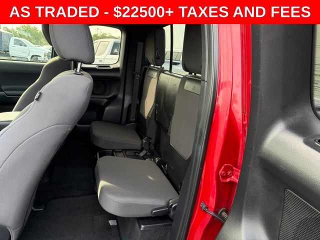 Used 2016 Toyota Tacoma TRD Sport w/ Towing Package AWD/4WD image 15