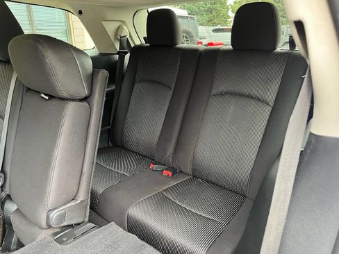 Used 2013 Dodge Journey SXT w/ Flexible Seating Group image 13