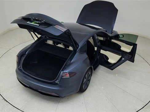 Used 2024 Tesla Model S Base image 85