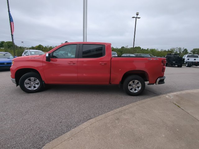 Used 2025 Chevrolet Silverado 1500 LT AWD/4WD image 29