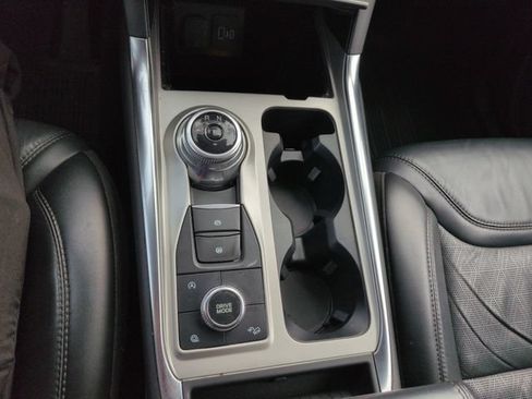 Certified 2023 Ford Explorer Platinum w/ Technology Package AWD/4WD image 46