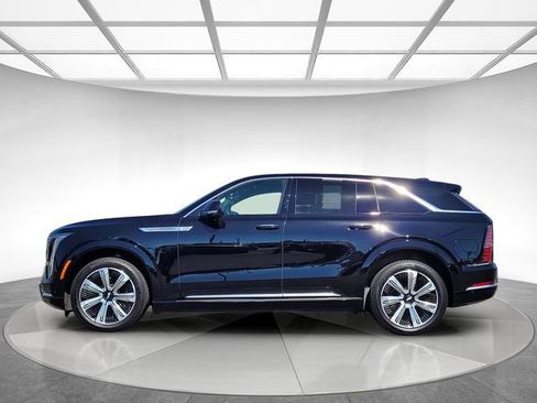 Certified 2025 Cadillac Escalade IQ Luxury 2 w/ LPO, Premium Carpet Package AWD/4WD image 7