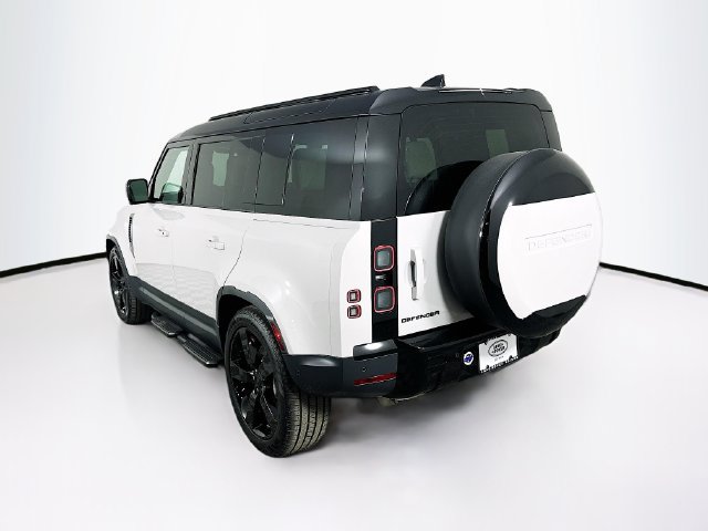 Used 2026 Land Rover Defender 110 S AWD/4WD image 7