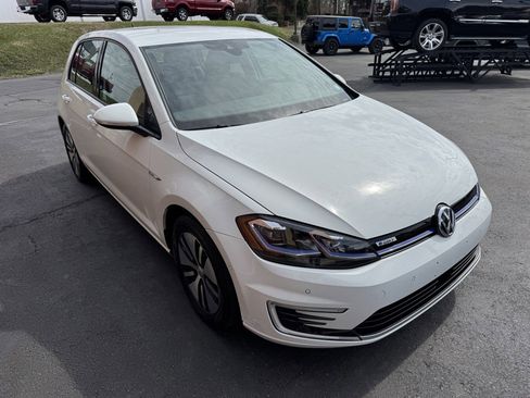 Used 2019 Volkswagen e-Golf SEL Premium image 4