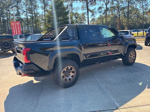 New 2025 Toyota Tacoma Trailhunter image 7