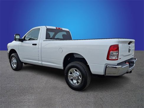 Used 2024 RAM 2500 Tradesman w/ Chrome Appearance Group image 7