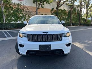 Used 2019 Jeep Grand Cherokee Altitude video 2