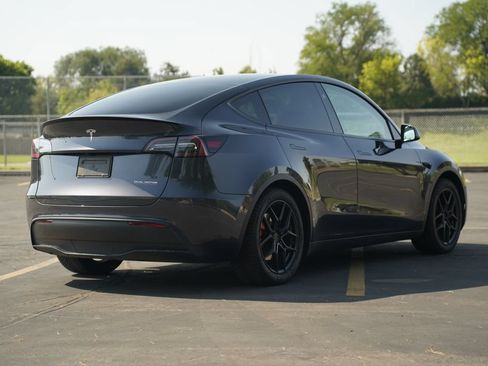Used 2024 Tesla Model Y Performance AWD/4WD image 5