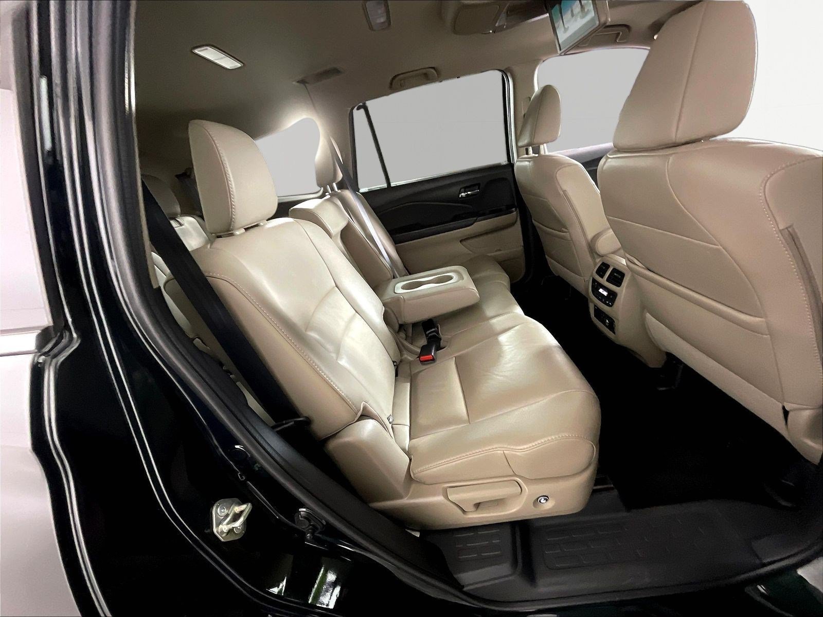 Used 2020 Honda Pilot Touring image 25