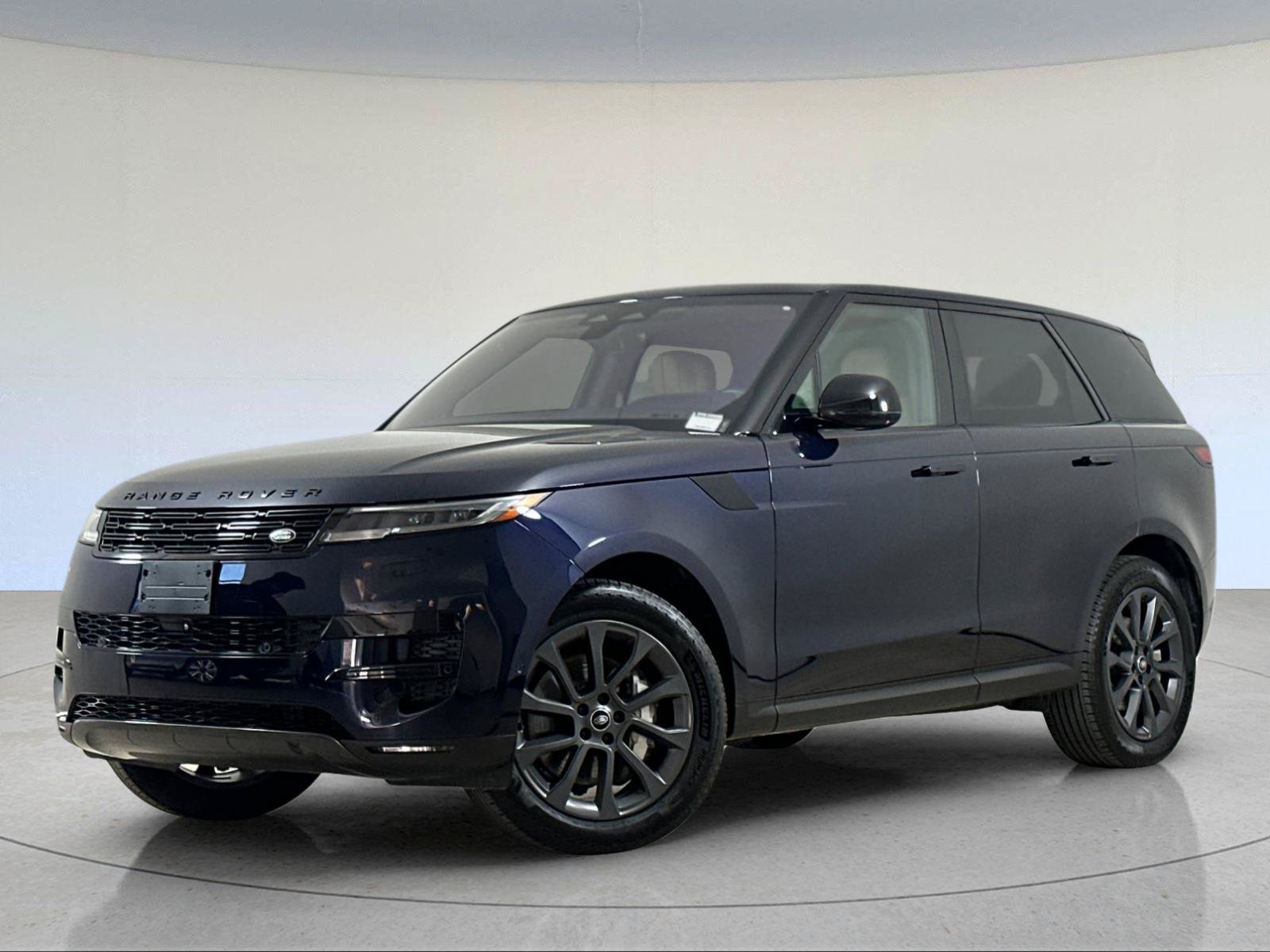 Used 2023 Land Rover Range Rover Sport SE AWD/4WD image 2
