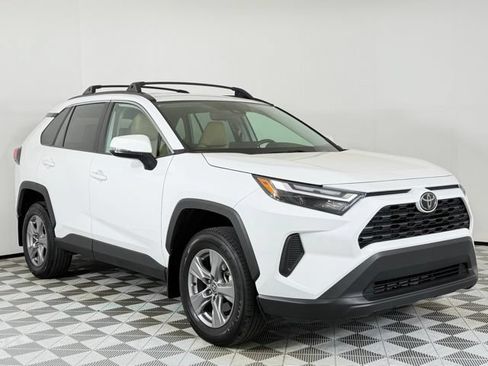 Used 2025 Toyota RAV4 XLE AWD/4WD image 1