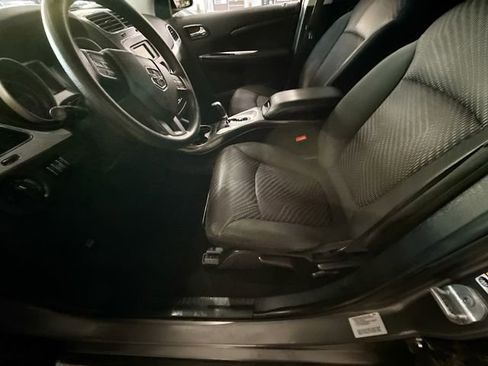 Used 2012 Dodge Journey SE image 19