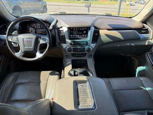 Used 2016 GMC Yukon XL SLT w/ Open Road Package AWD/4WD image 21