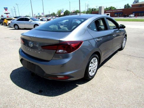 Used 2019 Hyundai Elantra SE FWD image 7