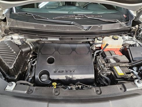 Used 2022 Chevrolet Traverse Premier AWD/4WD image 19
