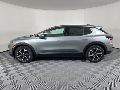 New 2026 Chevrolet Equinox EV LT image 4