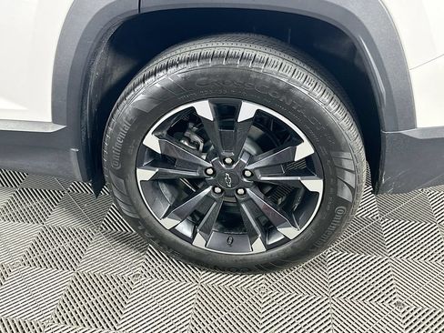 Used 2025 Chevrolet Equinox RS w/ Safety and Technology Package AWD/4WD image 39