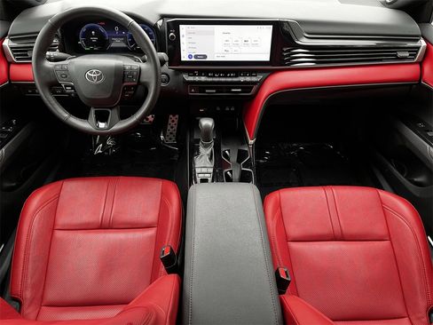Used 2025 Toyota Camry XSE image 9