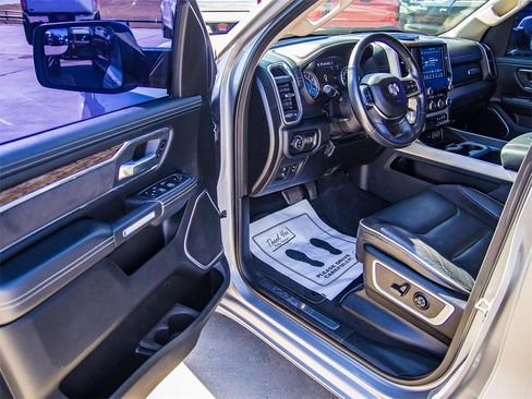 Used 2019 RAM 1500 Laramie image 30