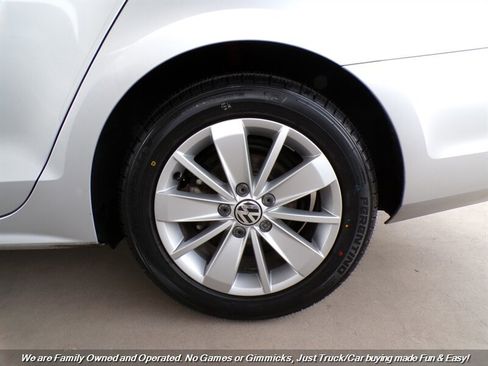 Used 2015 Volkswagen Jetta SE image 45