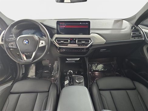 Certified 2025 BMW X4 xDrive30i image 15