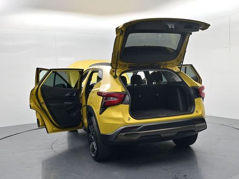 Used 2024 Chevrolet Trax ACTIV w/ Driver Confidence Package image 59