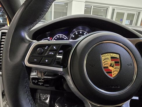 Used 2021 Porsche Cayenne Coupe image 19