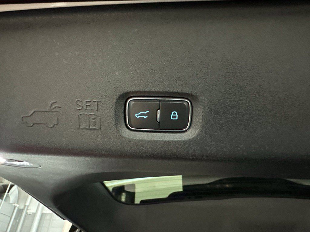 Used 2025 Ford Expedition King Ranch AWD/4WD image 37