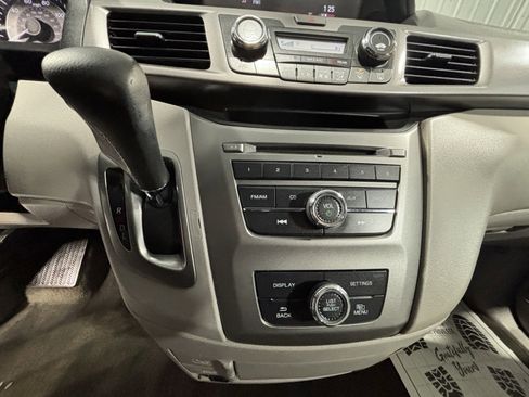 Used 2017 Honda Odyssey LX image 19