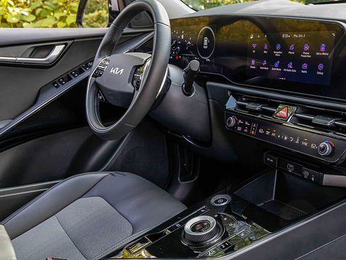 Certified 2024 Kia Niro Wind image 26