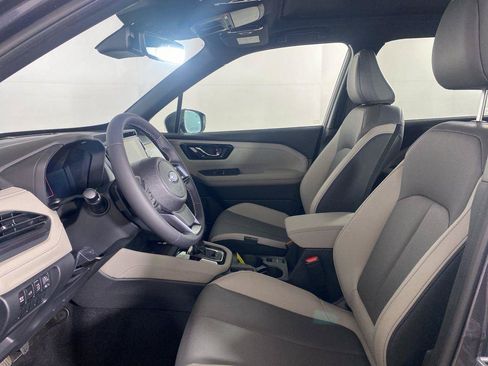 Used 2025 Subaru Forester Limited AWD/4WD image 15