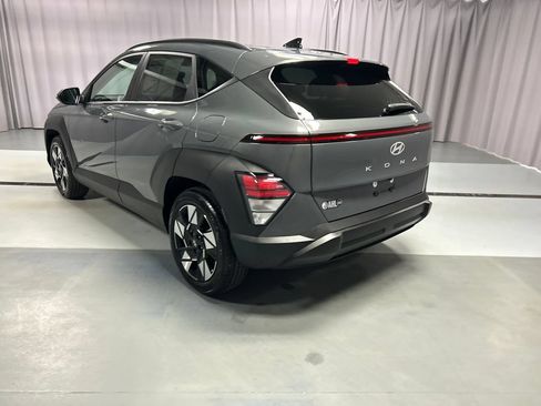 Used 2025 Hyundai Kona SEL FWD image 5