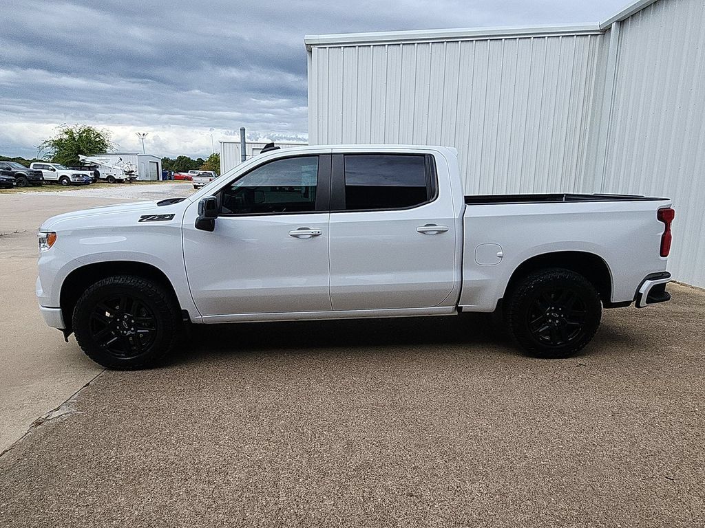 Used 2024 Chevrolet Silverado 1500 RST AWD/4WD image 5