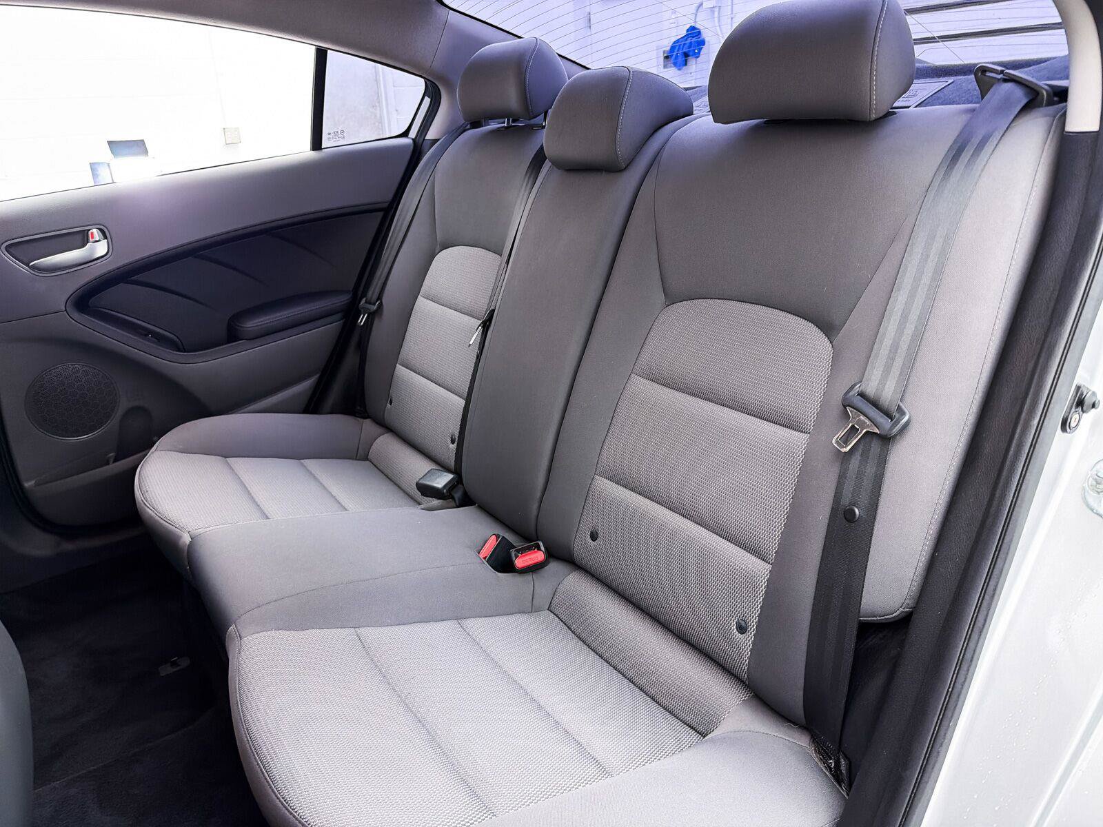 Used 2017 Kia Forte LX FWD image 15