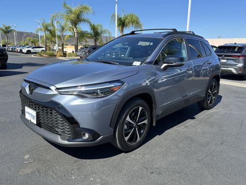 Used 2025 Toyota Corolla Cross AWD Hybrid w/ Convenience Package image 3