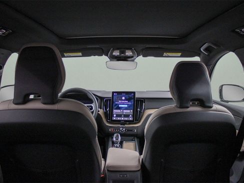 New 2026 Volvo XC60 B5 Plus w/ Protection Package Premier image 59