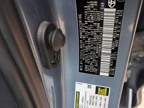 Used 2023 Toyota Corolla LE FWD image 29