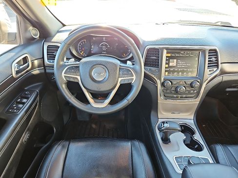 Used 2015 Jeep Grand Cherokee Limited w/ Luxury Group II image 8