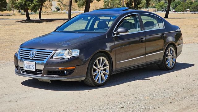 Used 2007 Volkswagen Passat 2.0T FWD image 2