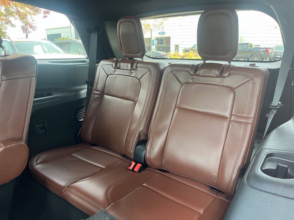Used 2025 Lincoln Aviator Reserve w/ Equipment Group 201A AWD/4WD image 19