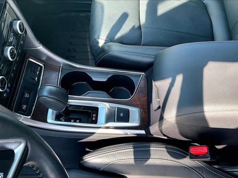 Used 2022 Subaru Ascent Touring image 16