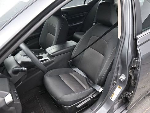 Used 2024 Nissan Altima 2.5 S image 20