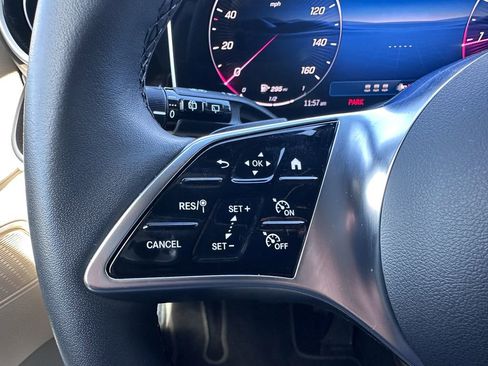 Used 2025 Mercedes-Benz GLC 300 GLC 300 image 20