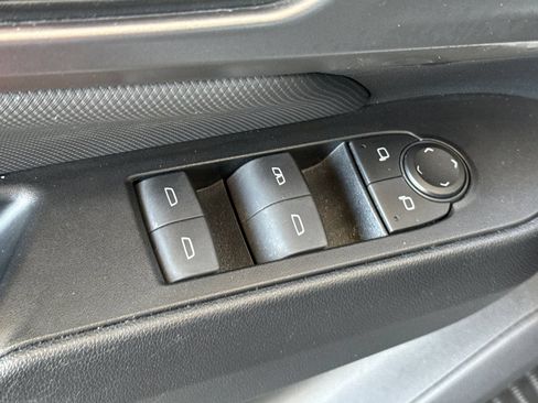 Used 2024 Chevrolet Equinox EV RS FWD image 18