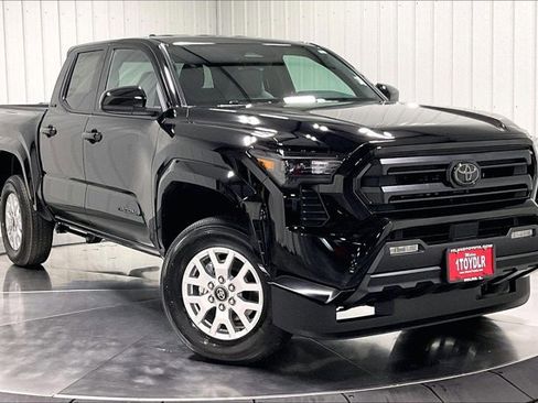 New 2026 Toyota Tacoma SR5 AWD/4WD image 2